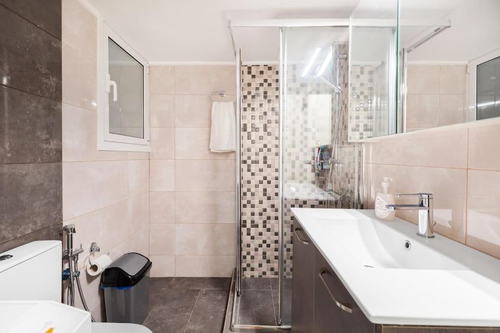 Comfy Flat Near Edem Beach By Atheniankeys ภายนอก รูปภาพ