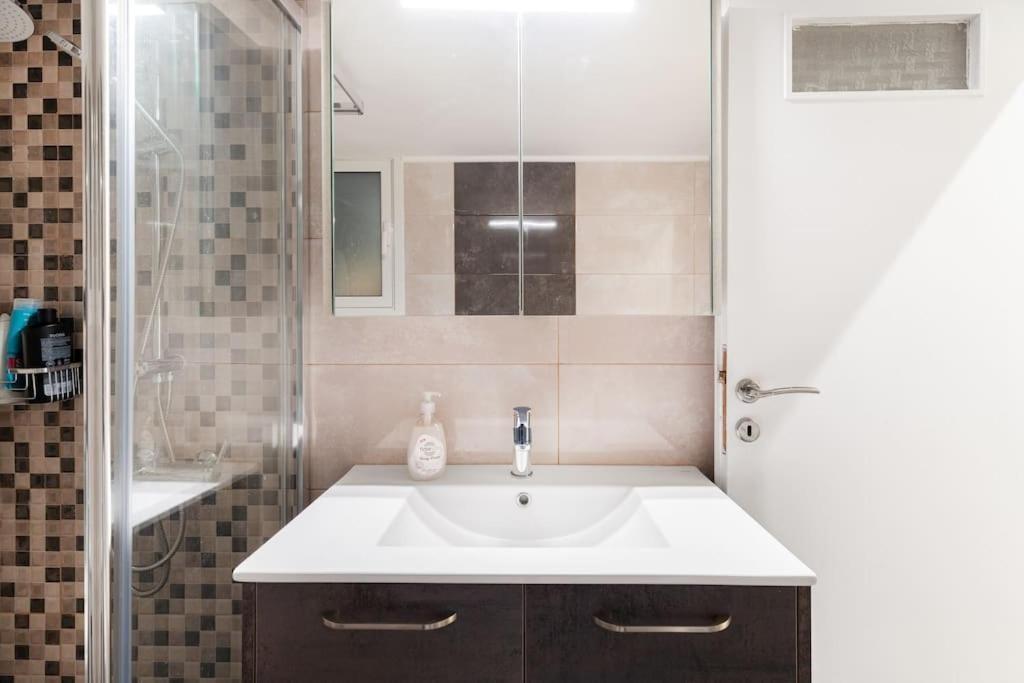 Comfy Flat Near Edem Beach By Atheniankeys ภายนอก รูปภาพ